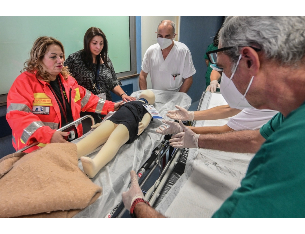 Prove eruzione, manichini e comparse via da ospedale a rischio