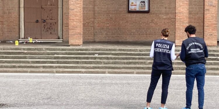 Rissa scoppiata tra gli studenti al rientro da scuola