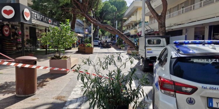 Raffiche hanno raggiunto i settanta chilometri orari