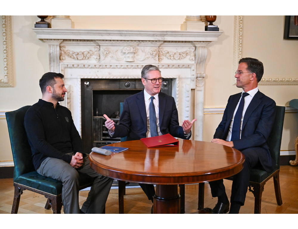 Zelensky, ‘sostegno militare a Kiev chiave per la pace’