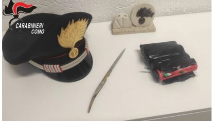 Al bar con candelotti esplosivi e un coltello, paura a Lurago d’Erba. Denunciato 41enne