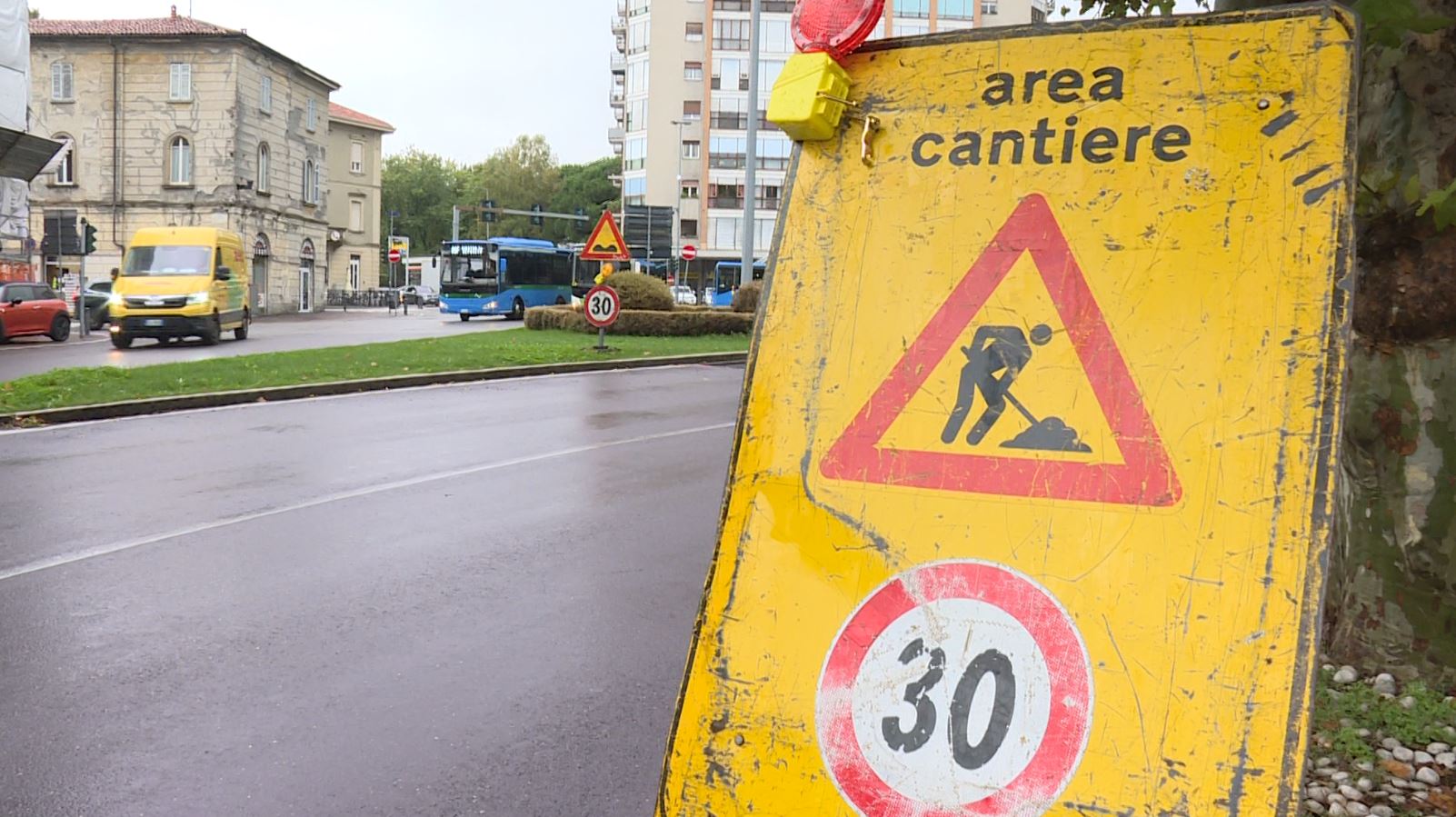 Cantieri a Como, al via le asfaltature in piazzale Camerlata e via Varesina