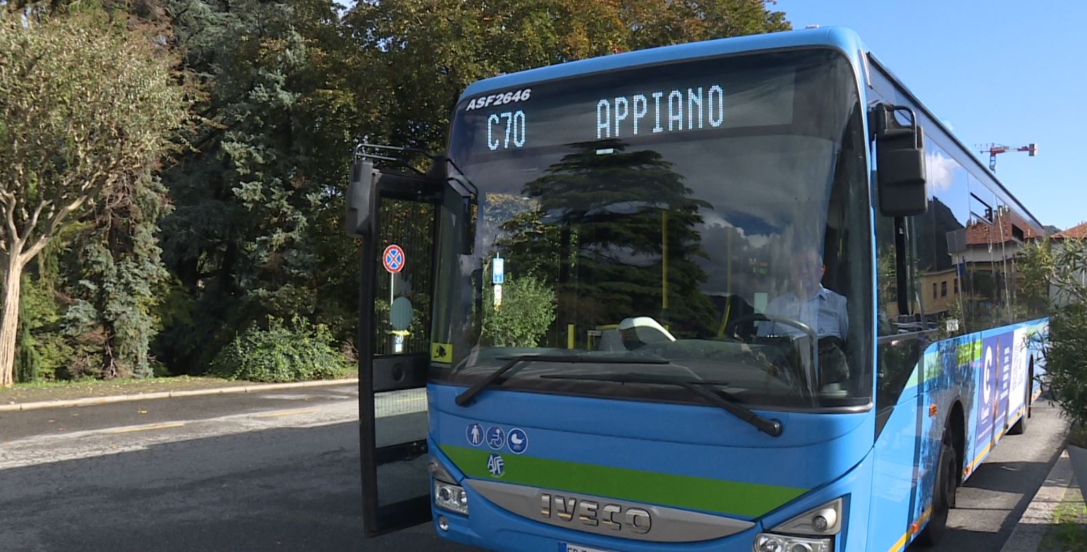 C70: bus pieni, corse saltate e ritardi. La rabbia dei genitori. Asf: “Mezzi più capienti negli orari critici”