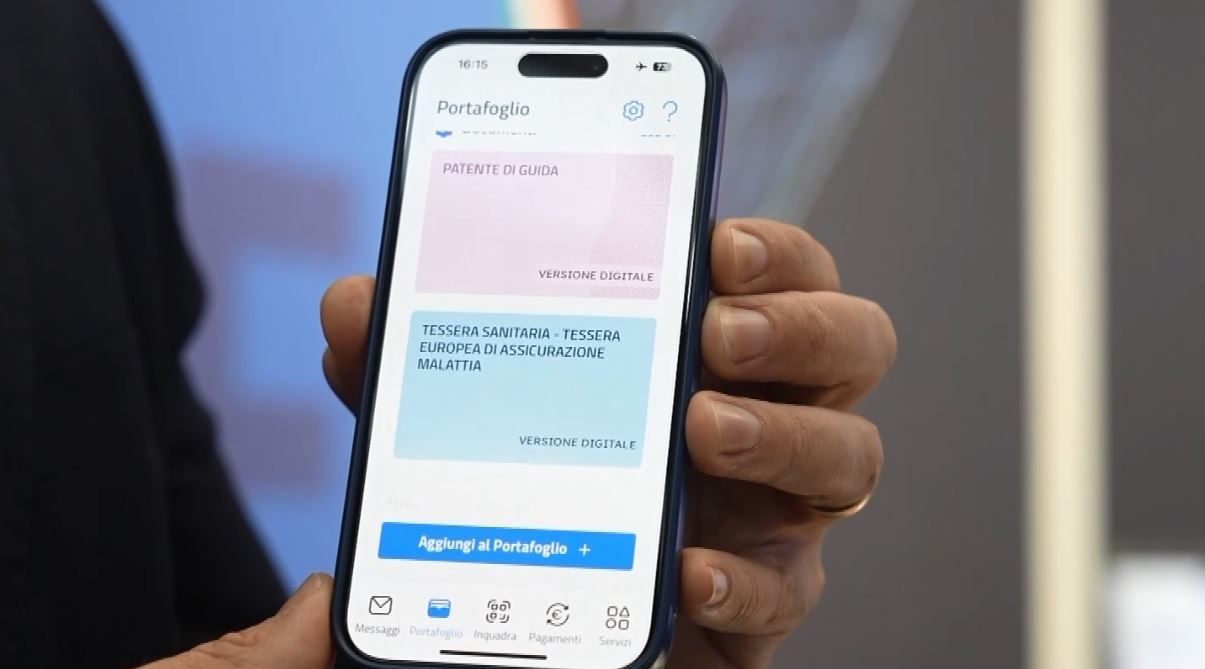 I documenti entrano nello smartphone, a ComoLake 2024 in anteprima il portafoglio digitale