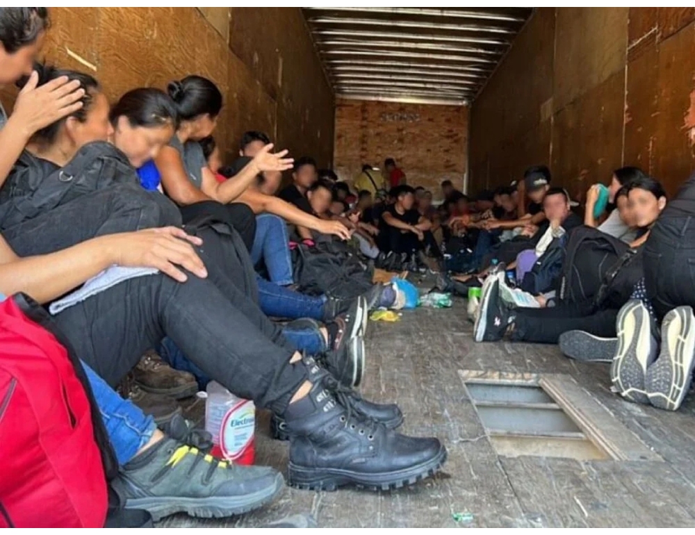 Messico, salvati 257 migranti rinchiusi in un autoarticolato