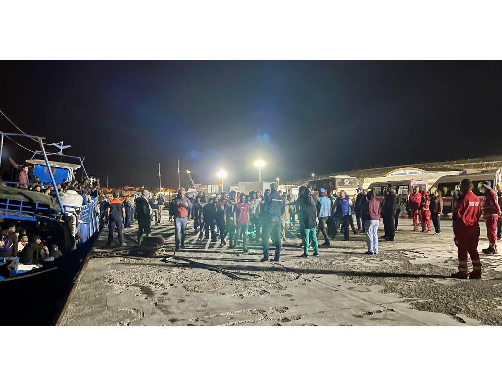 Migranti: nuova ondata di sbarchi a Lampedusa