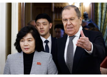 La ministra degli Esteri a colloquio con Lavrov a Mosca