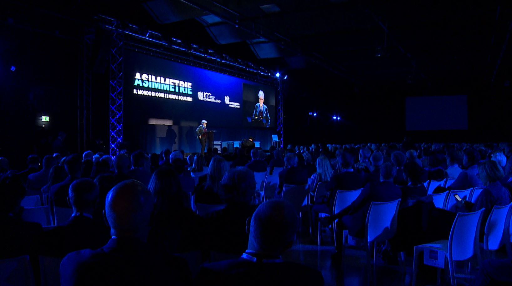 Confindustria, dati “drammatici” per tessile e automotive. Il presidente Orsini: “Ci preoccupano i dazi annunciati da Trump”