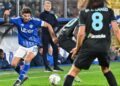 Cutrone in azione contro la Lazio nella sfida d'andata (foto Roberto Colombo)
