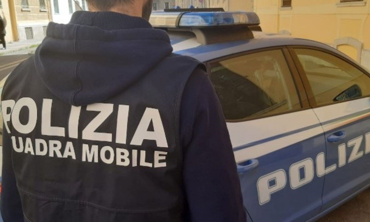 Spaccio nell’Erbese, 38enne arrestato dalla polizia. Consegnava le dosi nei parcheggi