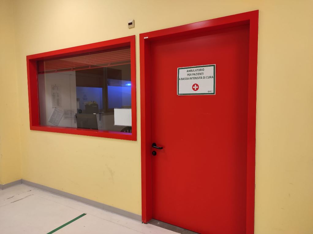 Pronto soccorso dell’ospedale Sant’Anna: realizzato un ambulatorio per i casi non gravi, ma manca il personale