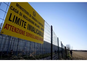 Detenuto ha appreso del caso Sala da notiziari tv