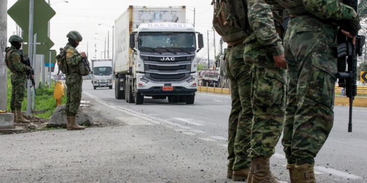 Il titolare della Difesa nega la responsabilità dell'Esercito