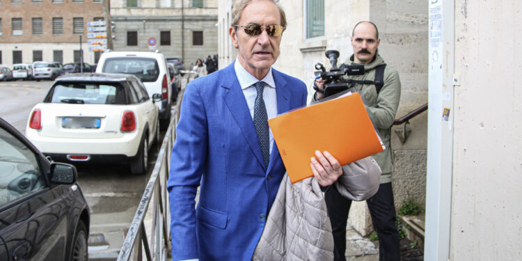 Per il legale 'non c'è stata la proroga del gip'