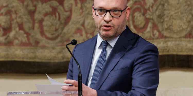 'Intanto è stato abbassato il quorum'
