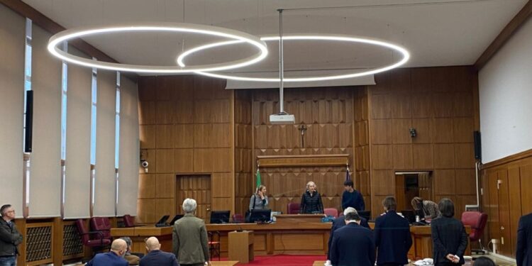 Chiesta revoca di sette domiciliari e alcune misure reali