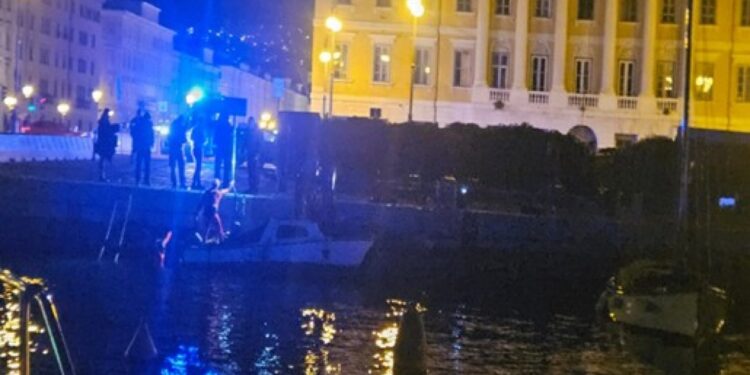 Passante l'ha aiutata. Operazione Capitaneria