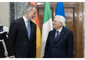 Il sovrano lo ha detto in italiano alla Camera