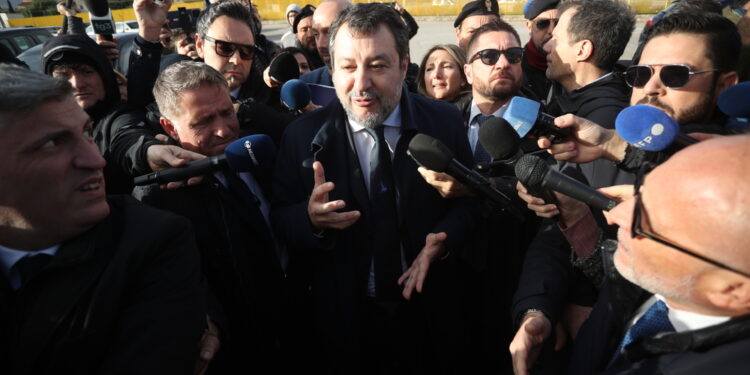 Il vicepremier 'Avanti più determinato di prima'