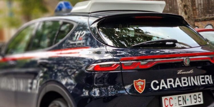 Posta ai domiciliari dai carabinieri nel crotonese