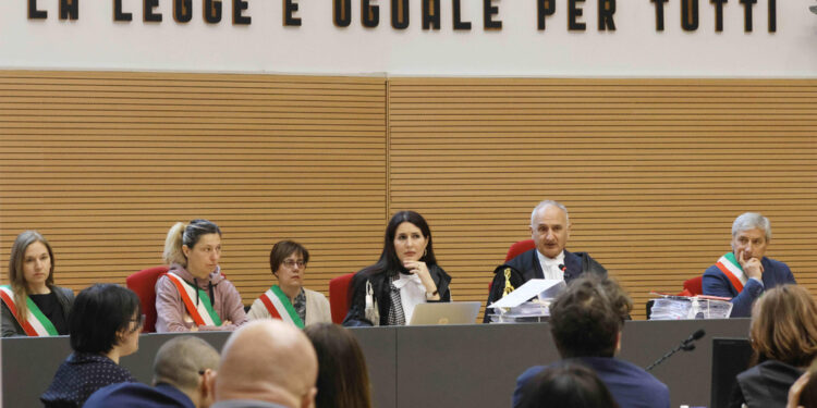Il delitto nel gennaio 2023 sotto gli occhi del figlio sedicenne
