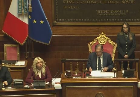 Via libera del Senato: la manovra da 30 miliardi è legge