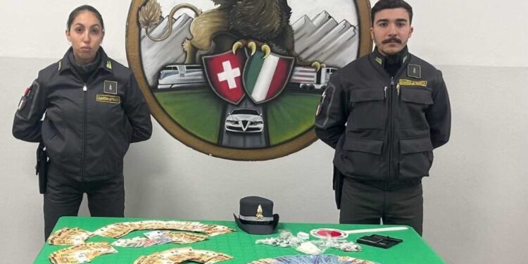 traffico di sostanze stupefacenti guardia di finanza