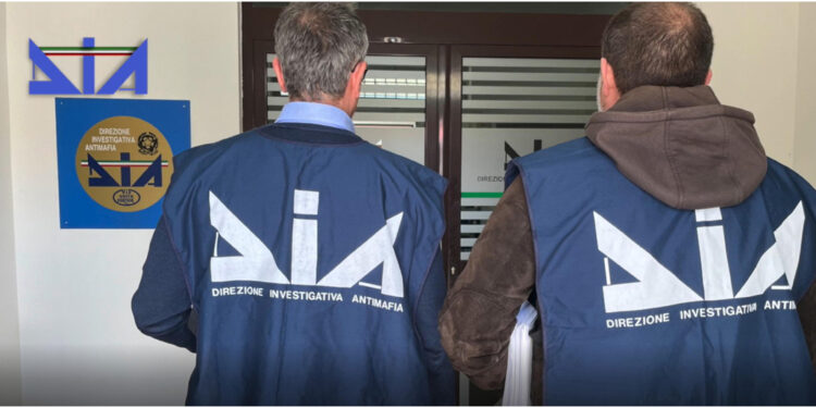 Imprese sovrafatturavano a ditte compiacenti con la 'ndrangheta