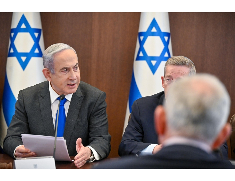 Netanyahu ‘esausto’ per voto alla Knesset, oggi non sarà dimesso