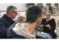Uomo tornato in clinica dalla moglie con la bambina