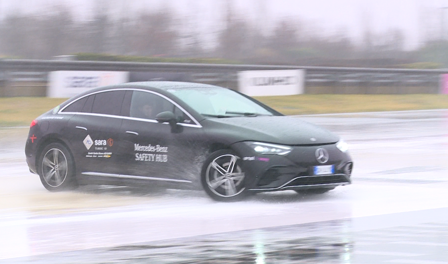 Corso di Guida Sicura per i poliziotti di Como, l’Aci prepara gli agenti nel Centro di Lainate
