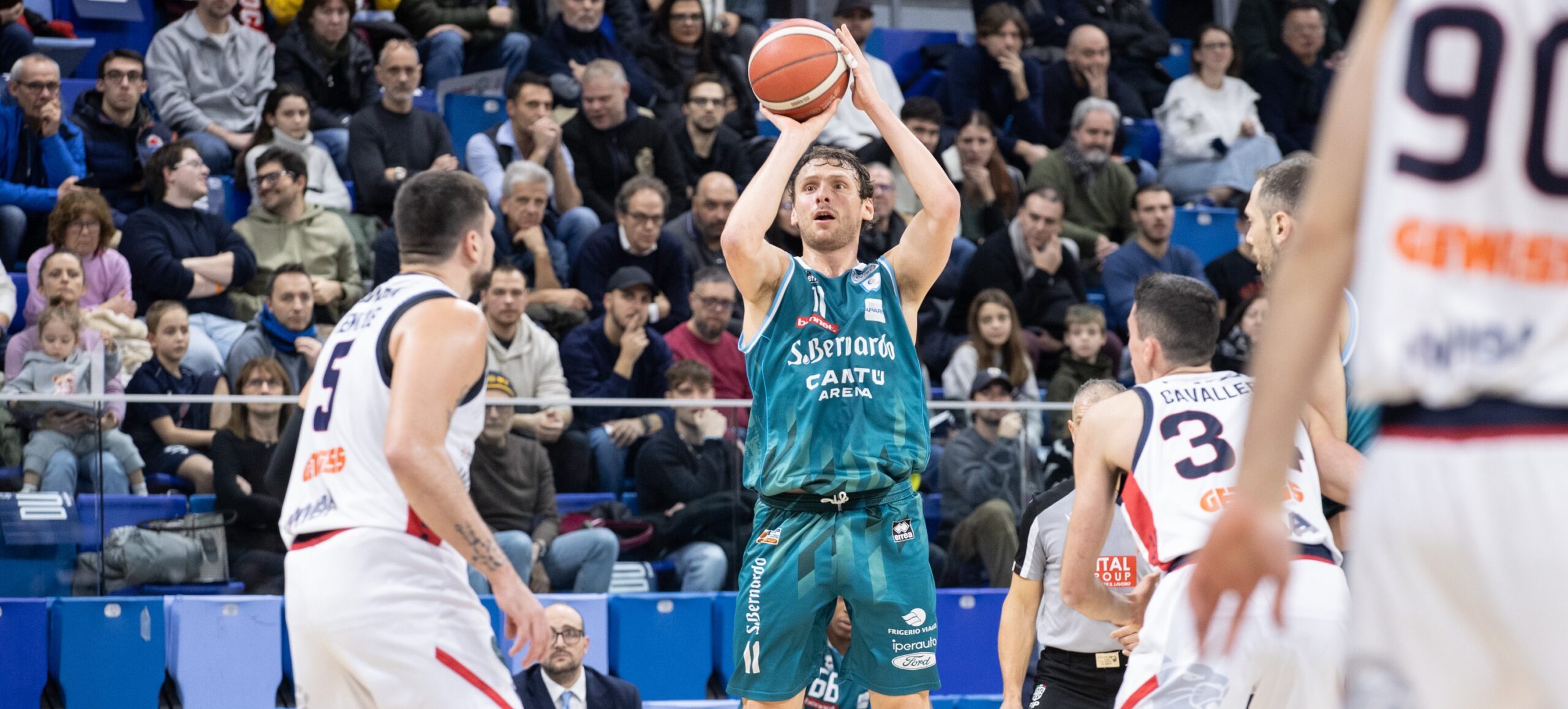 Cantù, brutta sconfitta con l’Urania: squadra, tecnico e Santoro nel mirino dei tifosi