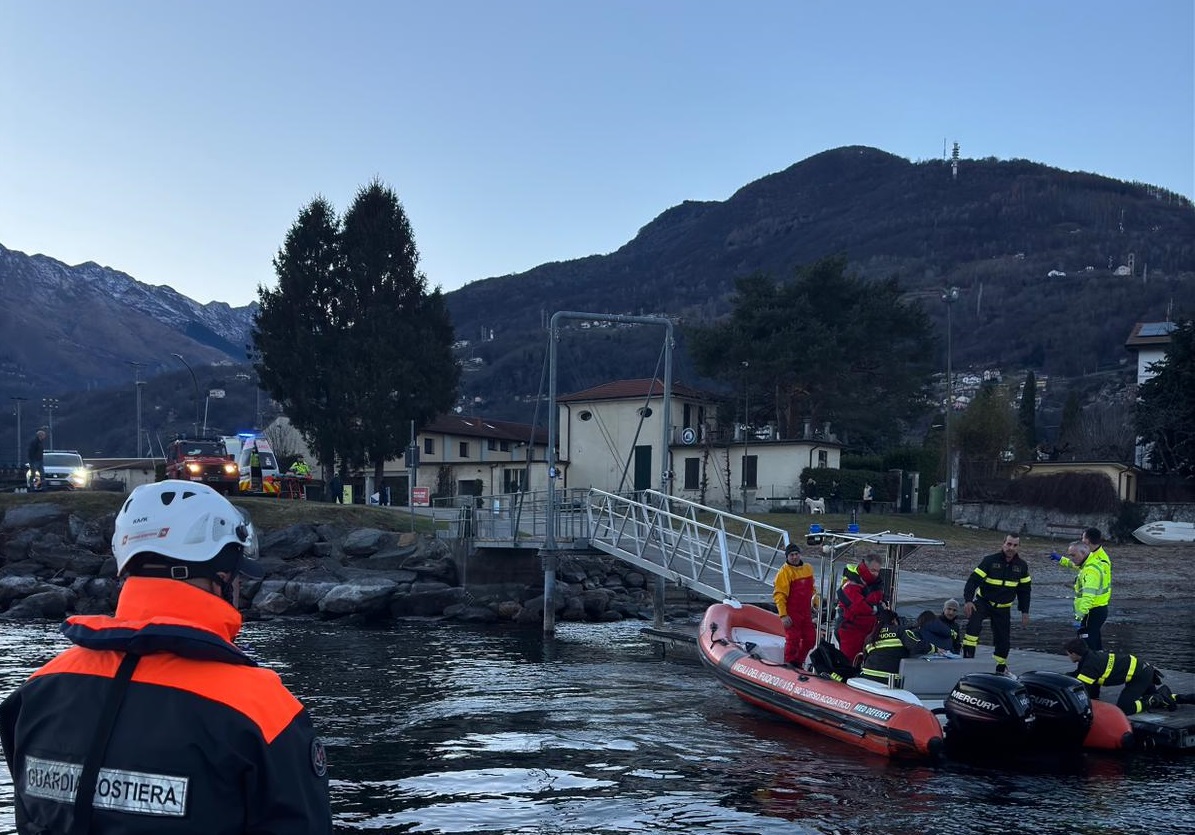 Da Piona a Gravedona, trasporto via lago per una 64enne con problemi cardiaci