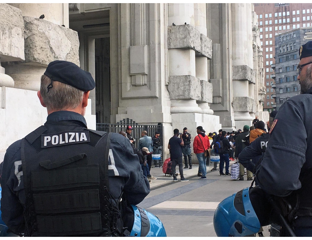 A Milano arrestate 2 borseggiatrici, una finì virale in un video