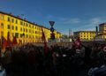 Minuto silenzio e lungo applauso