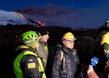 Cocina: 'pericoli non dall'eruzione ma dall'assalto al vulcano'
