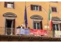 Striscione a palazzo comunale per quarto anniversario omicidio