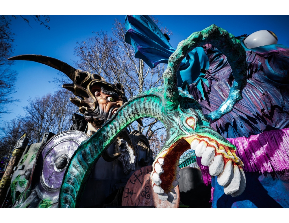 Sfilata di carri per il Carnevale a Torino