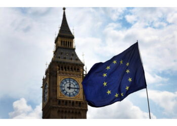 Ma intesa post-Brexit avrebbe tetto rigido su ingressi nel Regno