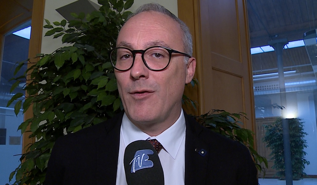 Milano-Meda a pagamento, mobilitazione a Palazzo Pirelli. Orsenigo (Pd): “Serve una retromarcia di Regione Lombardia”