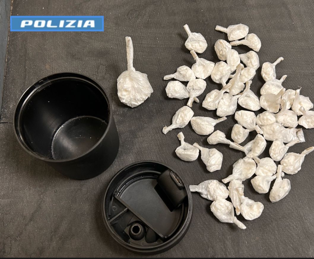 Nell’Erbese: cocaina a domicilio, arrestato 29enne. In auto 40 dosi e contanti