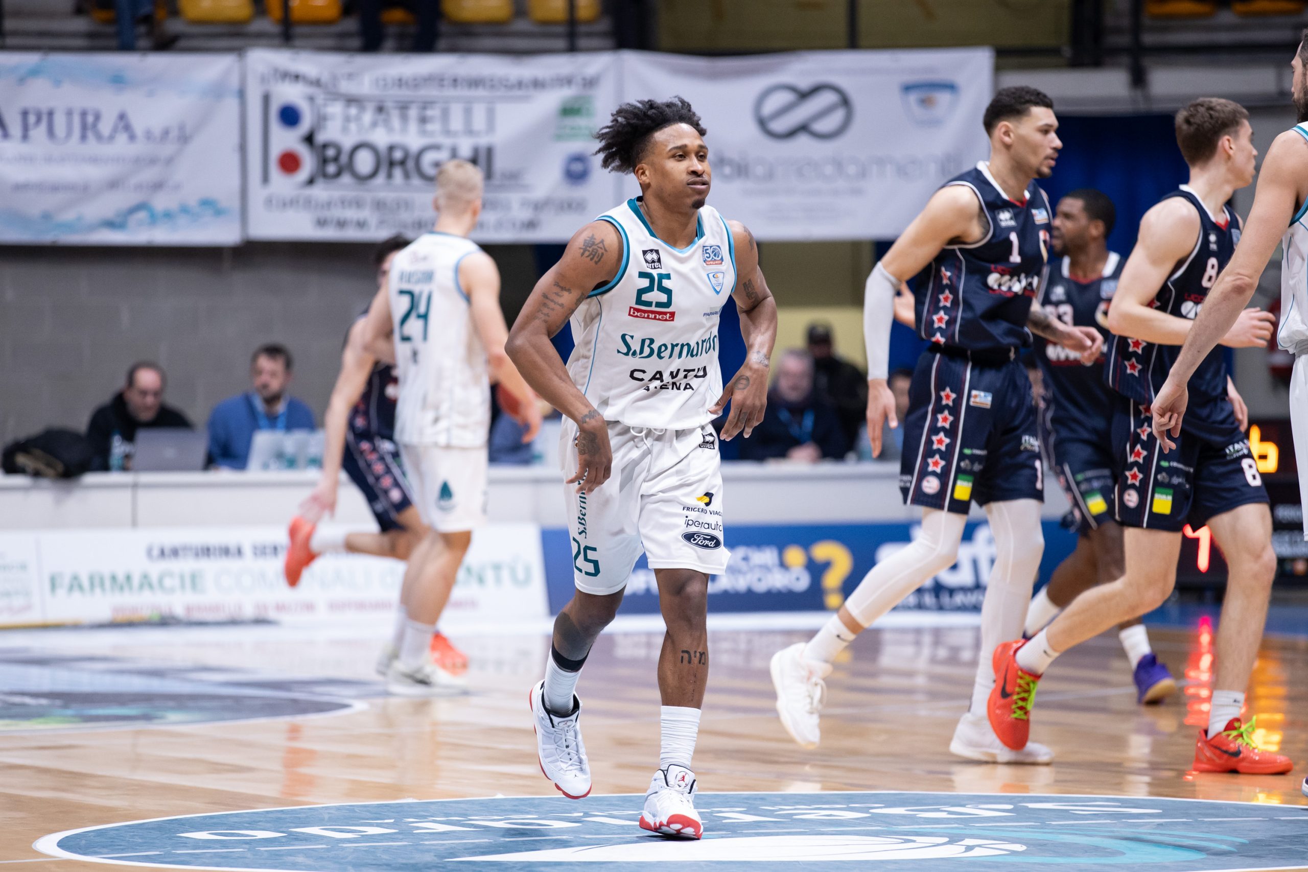 Basket, seconda vittoria consecutiva per Cantù