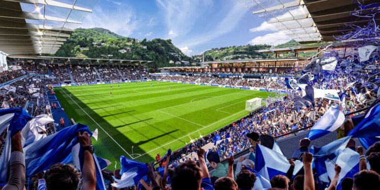 Nuovo stadio rendering interno Como