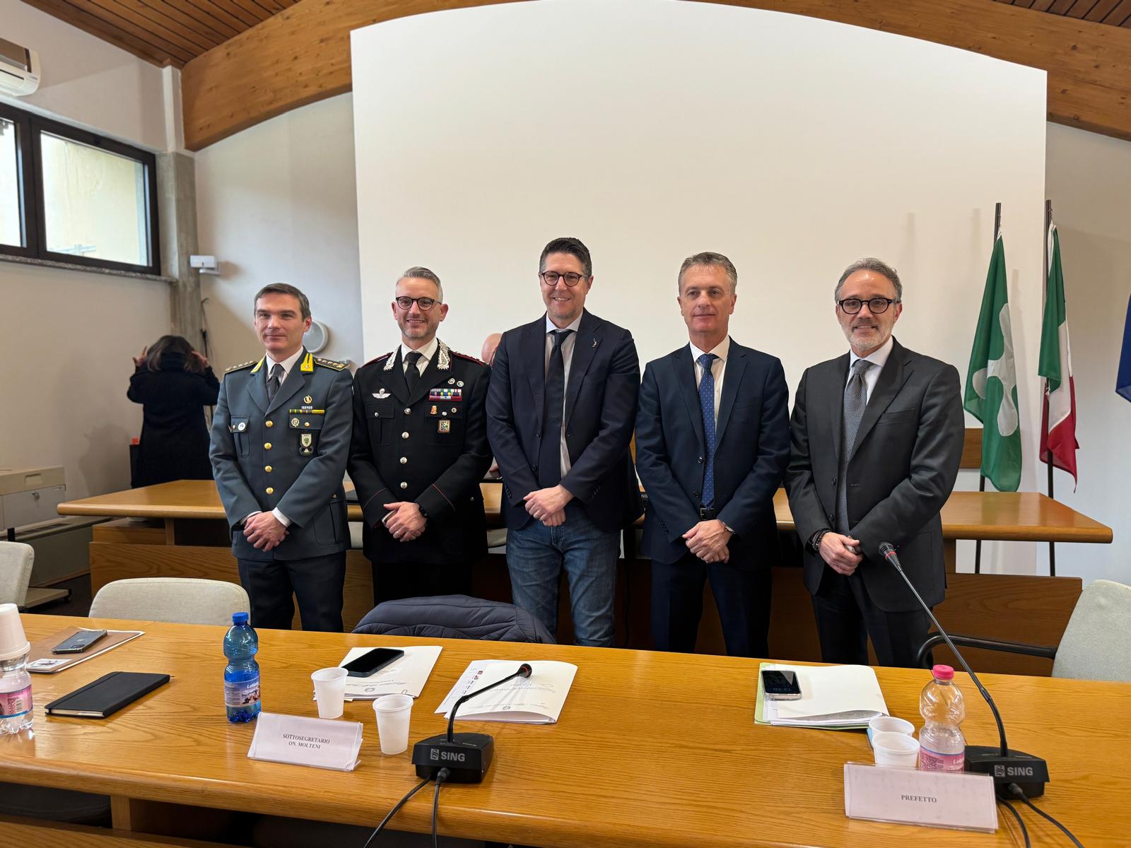 Molteni al Comitato sicurezza: “Da domani 28 carabinieri in più in provincia di Como”