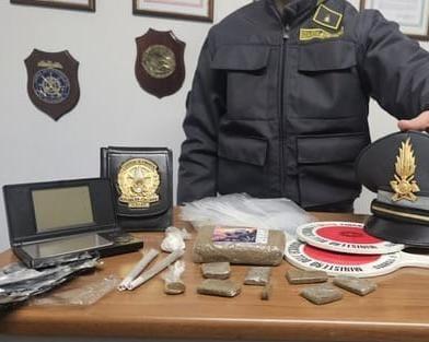 Traffico di stupefacenti, un arresto e una denuncia della guardia di finanza a Gera Lario