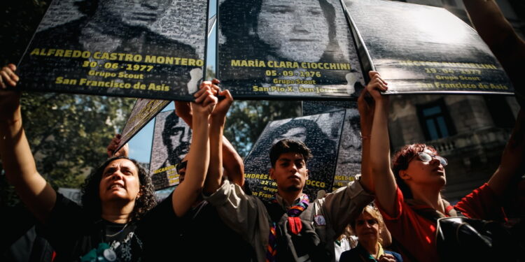Ma il governo torna a contestare la cifra dei 'desaparecidos'