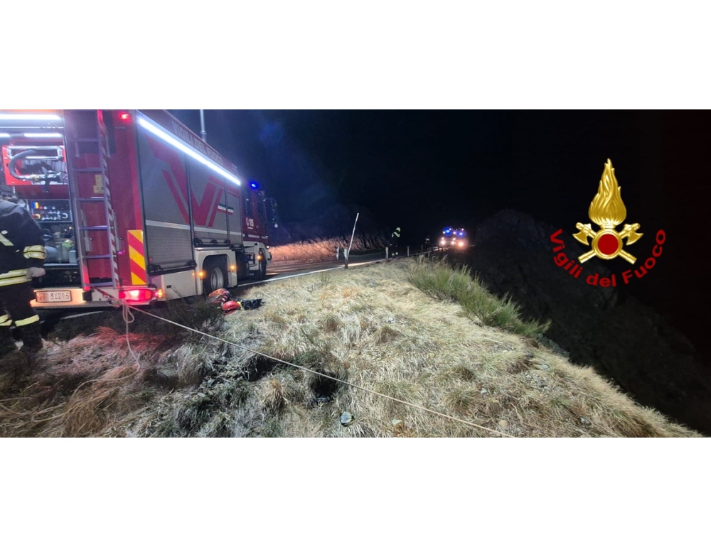 Auto in un burrone, morto ragazzo nell’entroterra di Genova