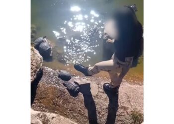 Ragazza ripresa in video condiviso