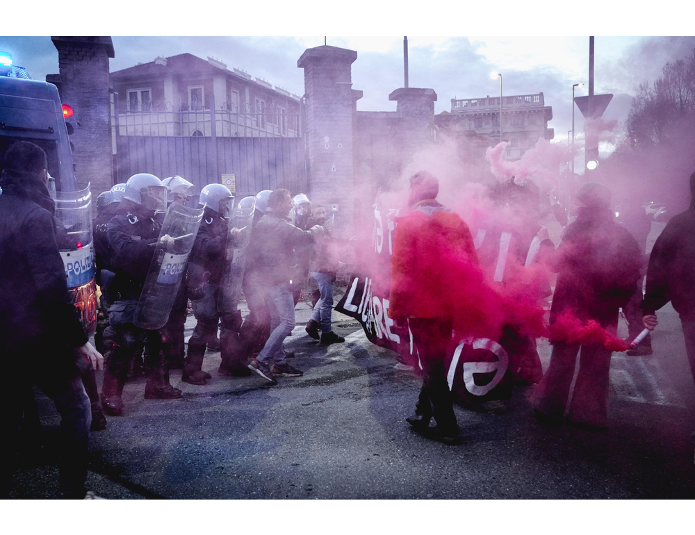 In duecento persone contro la riapertura di corso Brunelleschi