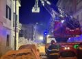 Prima del cedimento una famiglia è uscita dal palazzo